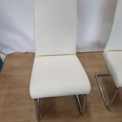 No.317　ダイニングチェア　３脚セット（白２脚、黒１脚）（豊橋市収集業務課リユース家具）の画像