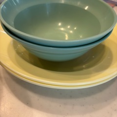食器15点　　無料の画像