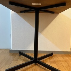 カフェテーブル
の画像