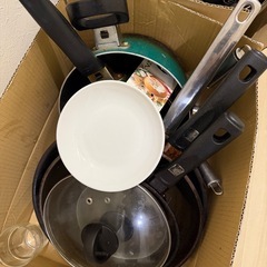 【全てまとめて引取可能な方!】鍋、食器等の画像