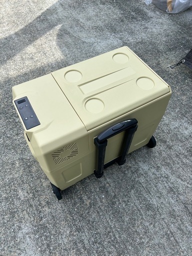車載冷蔵庫 40L ポータブル冷蔵冷凍庫 AC/DC（ 12V / 24V ） 静音 -20℃〜20℃   2WAY電源対応  キャス