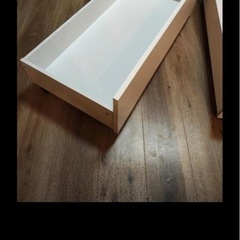 シングルベッドとベッド下収納の画像