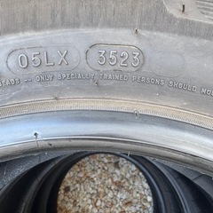 スタッドレスタイヤ185/70R14の画像