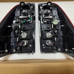 TOYOTA ハイラックス　純正テールランプの画像