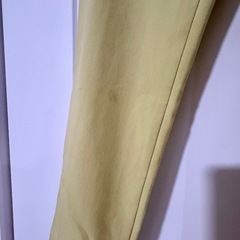 ZARA カラーパンツ イエロー スラックスの画像