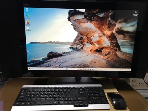 （中古再生品） 23型富士通ESPRIMO i7 RAM16GB 新品SSD+HDD2TB パイオニア製大型スピーカー HDMI入力 