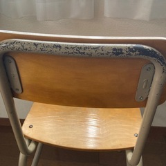 学校　椅子　イスの画像