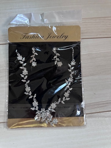 【新品】オフショルマーメードドレス アクセサリー付き