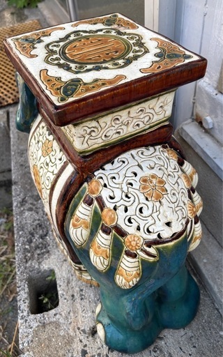 象の置物　陶器製　花台　アジアンテイスト　２個セット