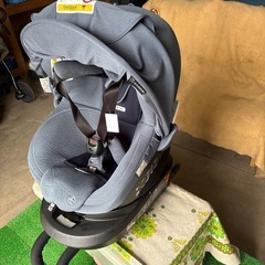 美品エールべべチャイルドシートの画像