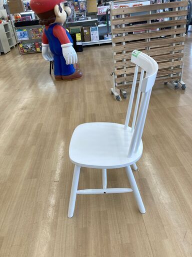 A-2222【リユースのサカイ野々市店】ジモティ来店特価‼ 椅子 白