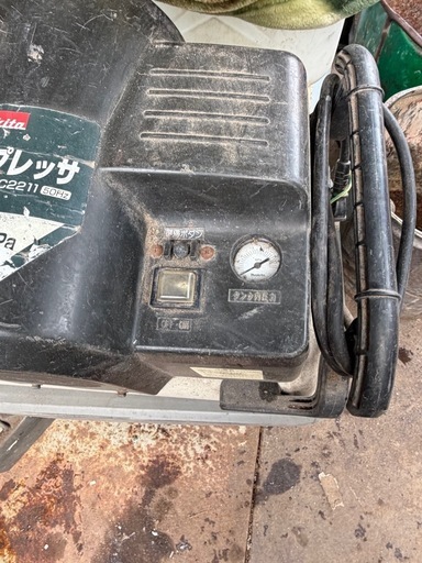 エアーコンプレッサー