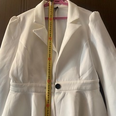 ホワイト ジャケット　SHEINの画像