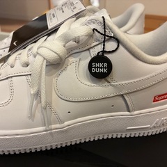 NIKE  エアフォース1  supreme白27.5cmの画像