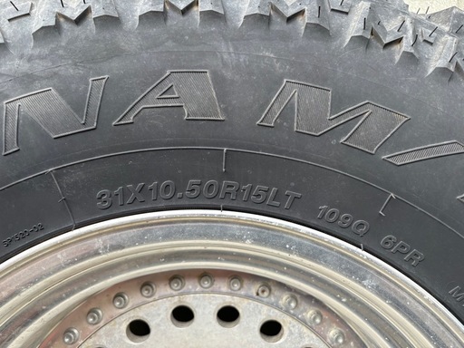 タイヤホイールセット　三菱ジープ、ジムニー