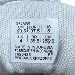 asics バレーボール シューズの画像