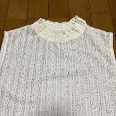GU   レースハイネック　ノースリーブ　Sサイズ　美品の画像