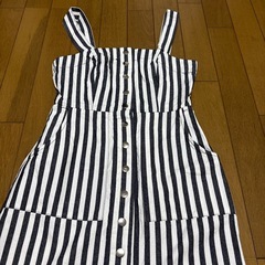 ストライプ　ワンピース　前ボタン　ポケットあり　XSの画像