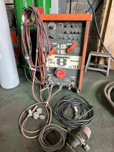 半自動、TIG、MIG、手棒の複合 溶接機 交流もOK TIG 動作確認済み 兵庫 