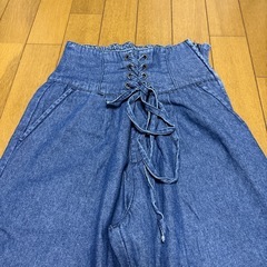 Sサイズ　Ｎavy  ワイドデニムパンツの画像