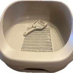 ②キャリー、猫　保護猫　トイレ洗ってません袋にいれます。の画像