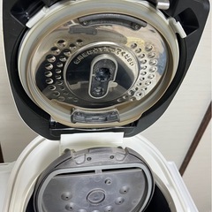 炊飯器の画像