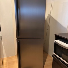 2ドア冷蔵庫の画像