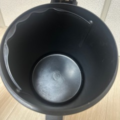 小さいゴミ箱の画像