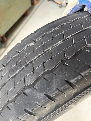 ダンロップ 車 純正タイヤ4本セット 195/80R15