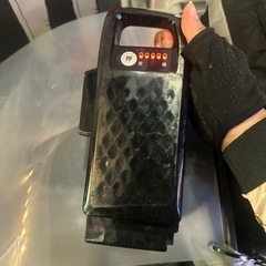電動自転車、バッテリー16ah全点灯と充電器の画像