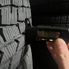 185/60r15スタッドレスタイヤダンロップwiter39週2024年製とホイール4本セットの画像