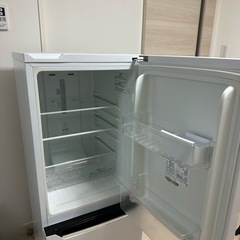 2ドア冷蔵庫の画像