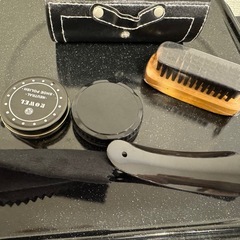 未使用 シューケアセット 靴磨きセット 携帯用 革靴メンテナンスの画像