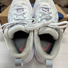 バスケットシューズ24.5㎝の画像