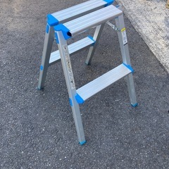 脚立です‼️ちょうどいい高さです‼️の画像