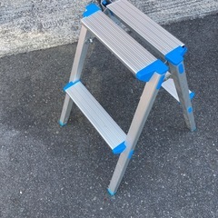 脚立です‼️ちょうどいい高さです‼️の画像