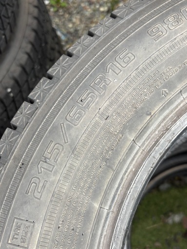 215/65R16 スタッドレス