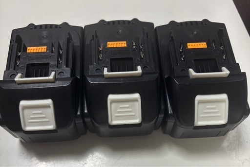 マキタ互換バッテリーと充電器