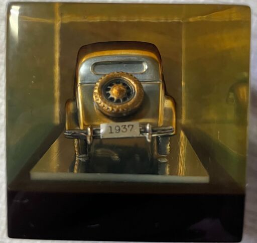 トヨタ　AA型　乗用車　1937　TOYOTA　ミニカー　置物