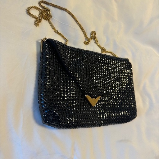 黒メタルメッシュバッグ　ゴールド金具付き