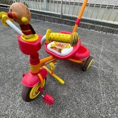 アンパンマンの三輪車の画像