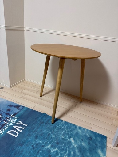 オーク材の3本足ラウンドダイニング［3サイズ 70cm 80cm 90cm] セミ 2ヶ月待ちオーダーオーク材3本足カフェテーブル