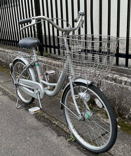 ＜整備済・美品車＞シニア向けママチャリ・小径20インチ自転車・LEDオートライト・鍵付き・後輪チューブ新品交換済み・防犯登録無料！