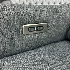 中古✨ニトリ電動リクライニングソファ　布張り　GRYの画像