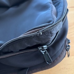 ノースフェイス　シャトルデイパック　黒　ジャンク品　ファスナー破損ありの画像