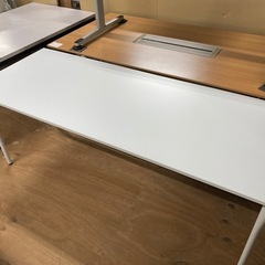 プラス ミーティングテーブル デスク 幅180cm 中古の画像