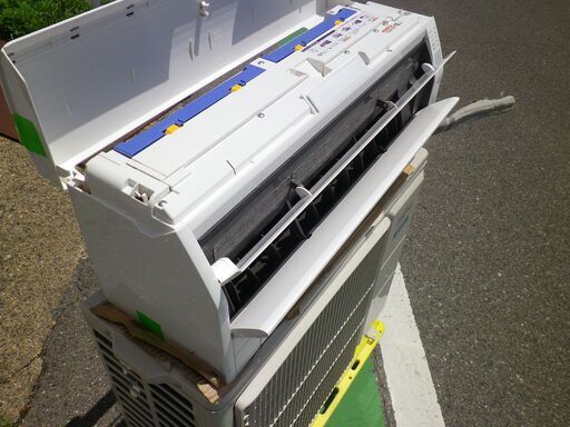 お取引中◆FUJITSU/富士通　18～20畳用エアコン　単相200V　　AS-560C2E8-W　2020年　内部のカビ菌・細菌を除