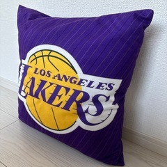 Lakers レイカーズ　クッションの画像