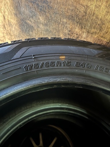 超美品175 65R15 YOKOHAMA　ice GUARD 