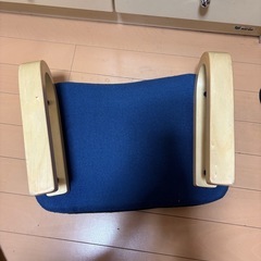 正座椅子の画像